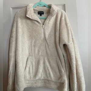 ✨4 FOR $15✨ Fuzzy Pullover